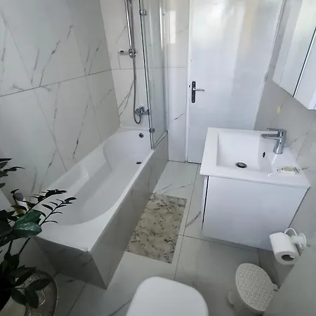One Bedroom In Kato פאפוס